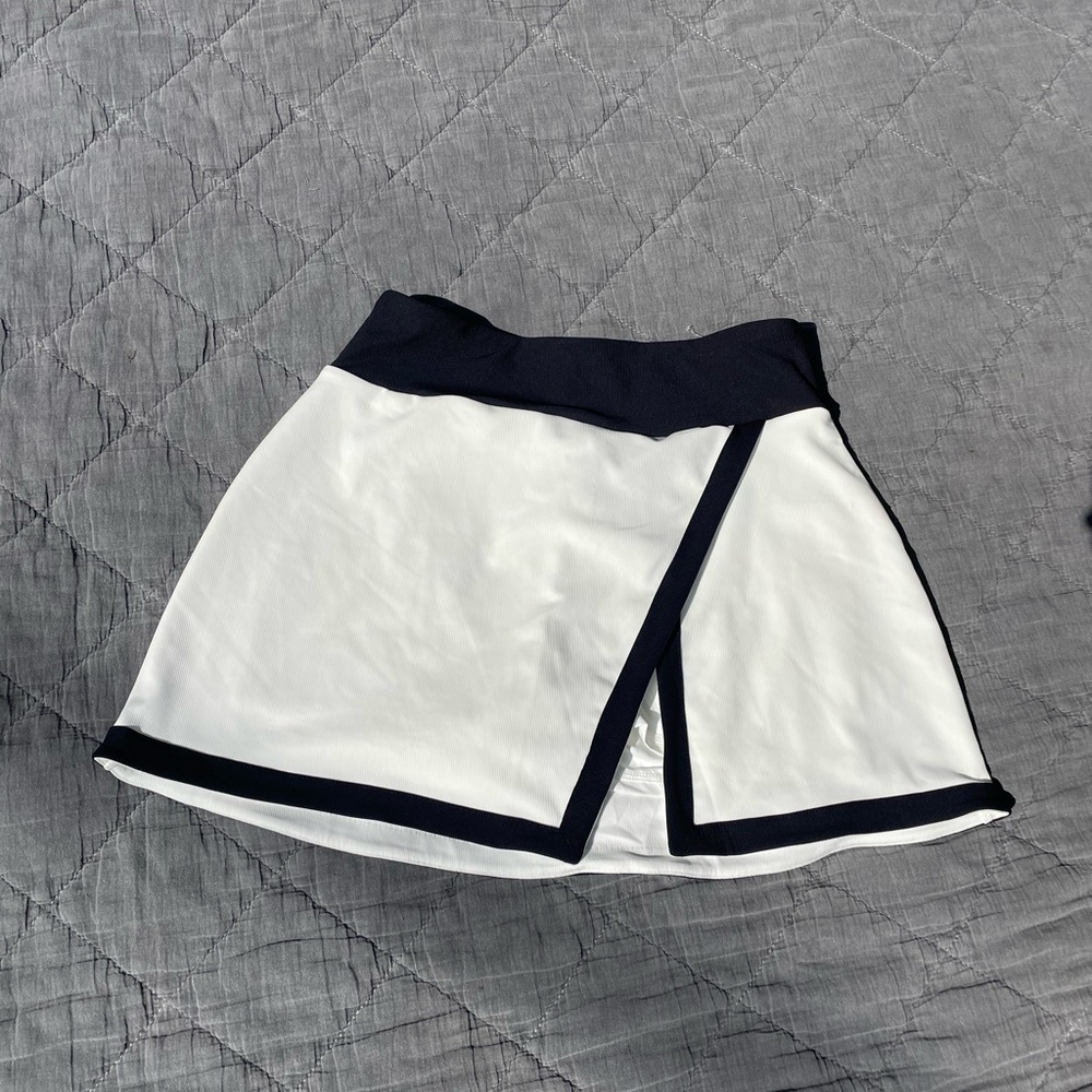 Small/petite Kyodan Black and White Tennis Skirt